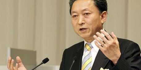 Японский премьер сократит выбросы парниковых газов на 25%