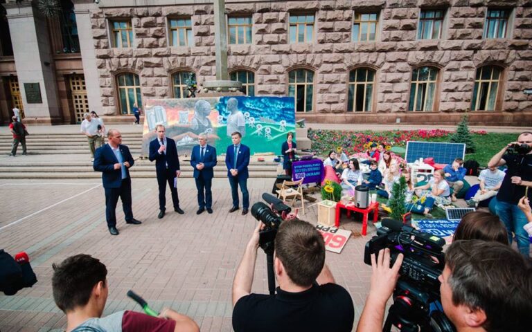 41321457_1115637925261834_8779807648682868736_n