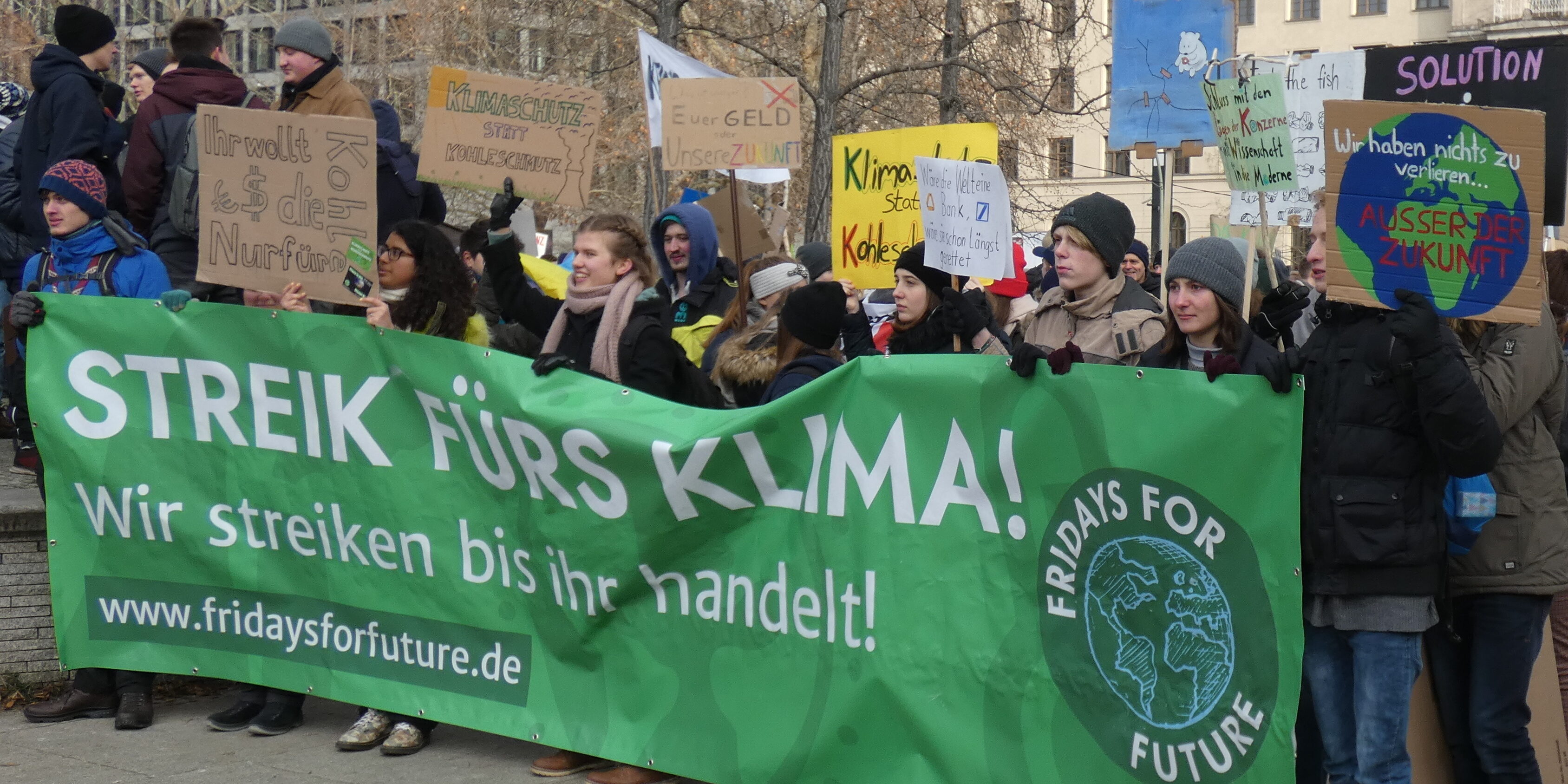 Streik_fürs_Klima!_Fridays_for_Future,_Berlin,_25.01.2019_(cropped)